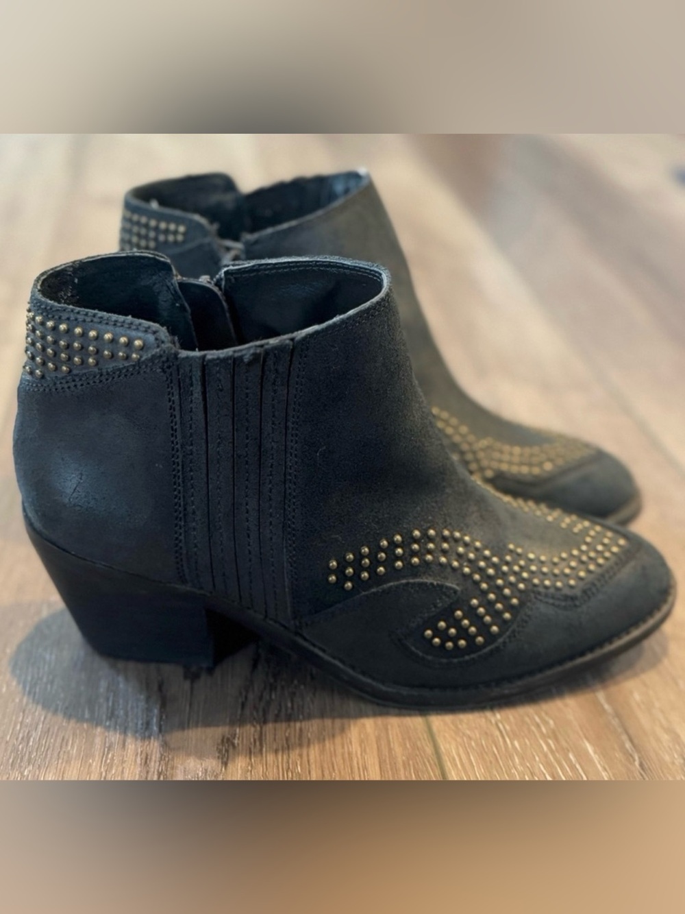 Lucky Brand Maiaa Leather Ankle Boot Women’s 8 Black Studded Bootie Almond Toe